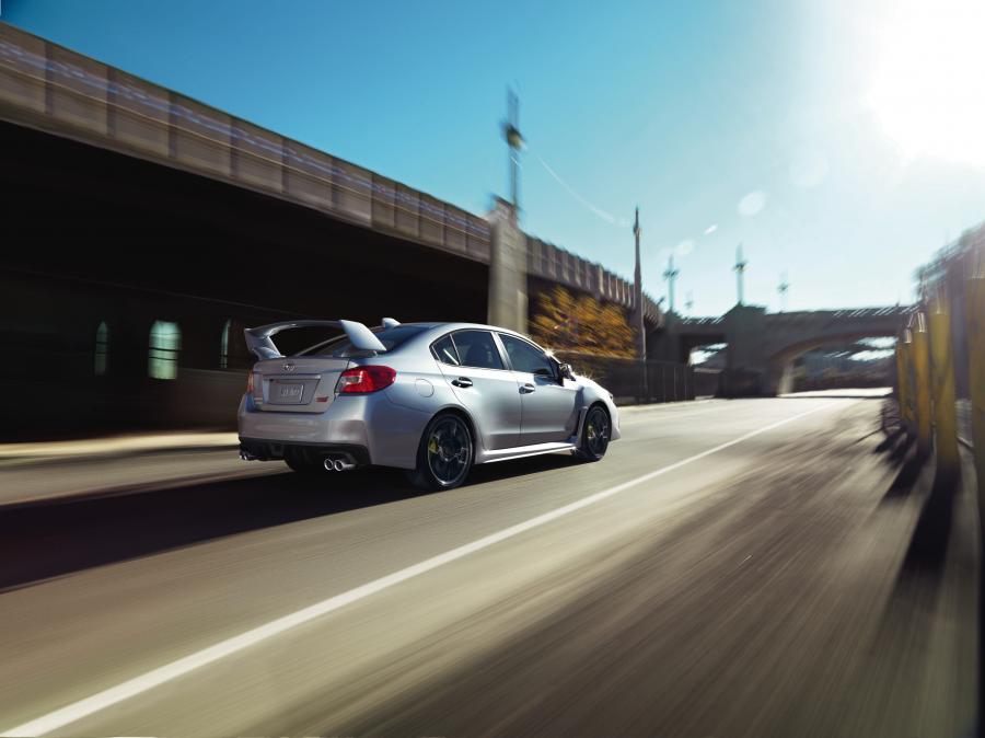  Subaru WRX STi 2017 года  (NA) (фото 24 из 33)
